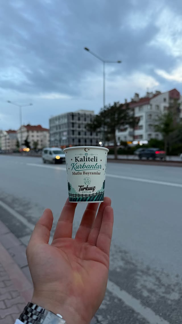 Turkuaz Çiftlik baskılı karton bardak